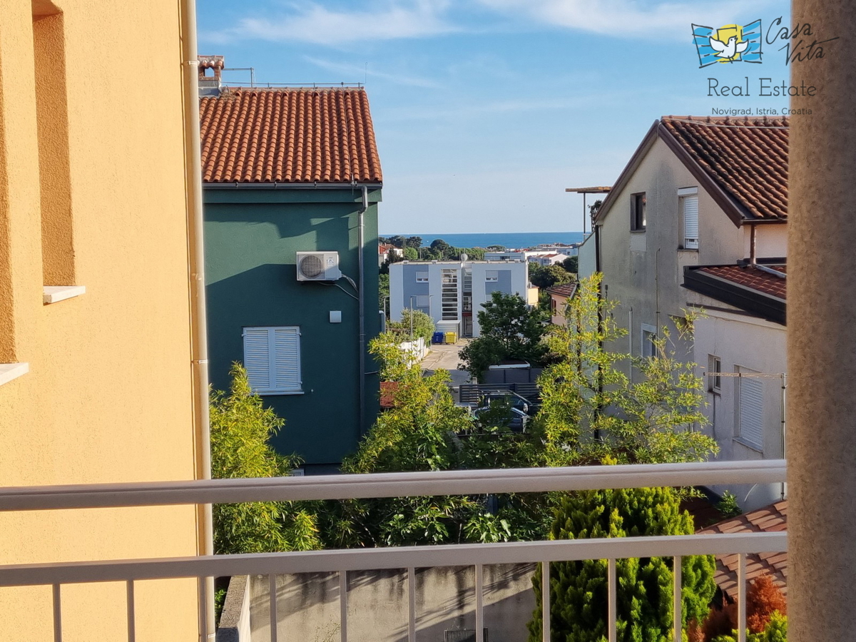 ISTRA, NOVIGRAD - Appartamento con due camere da letto e bella vista sul mare!