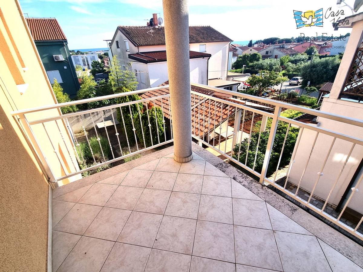 ISTRA, NOVIGRAD - Appartamento con due camere da letto e bella vista sul mare!