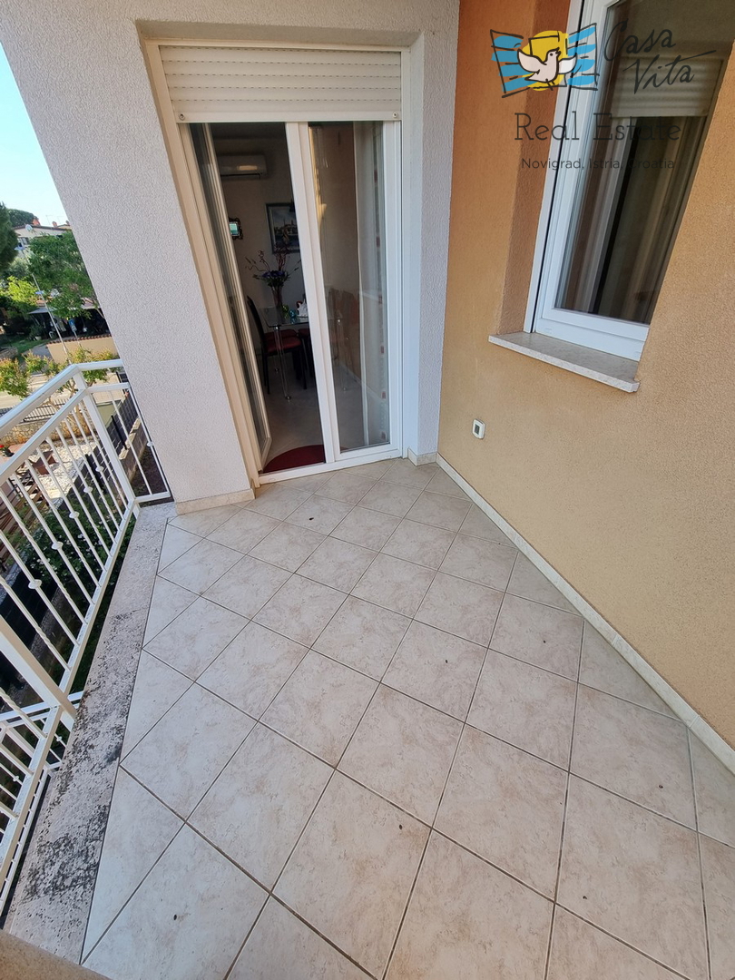 ISTRA, NOVIGRAD - Appartamento con due camere da letto e bella vista sul mare!
