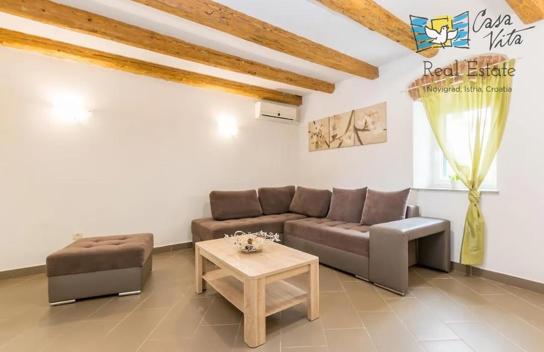 ISTRA, PULA - Casa in pietra con piscina