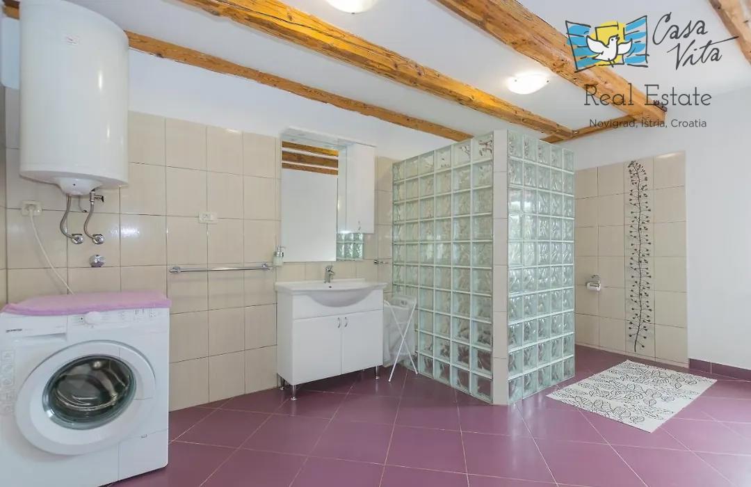 ISTRA, PULA - Casa in pietra con piscina