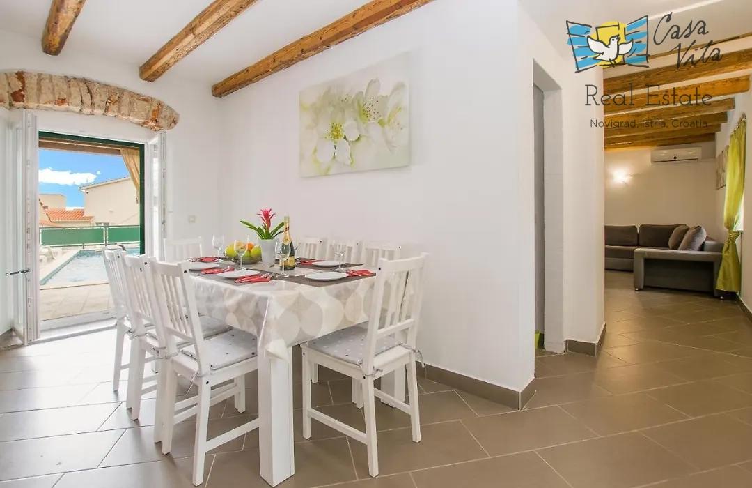 ISTRA, PULA - Casa in pietra con piscina