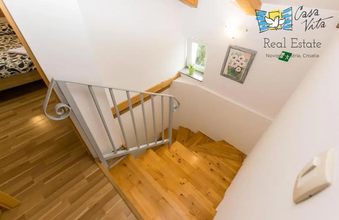 ISTRA, PULA - Casa in pietra con piscina