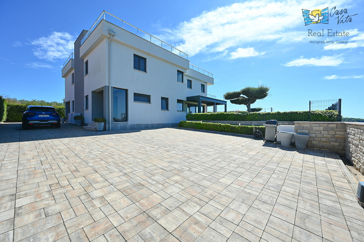 Bella casa con vista panoramica sul mare e sulla città di Cittanova - 500 metri dal mare!