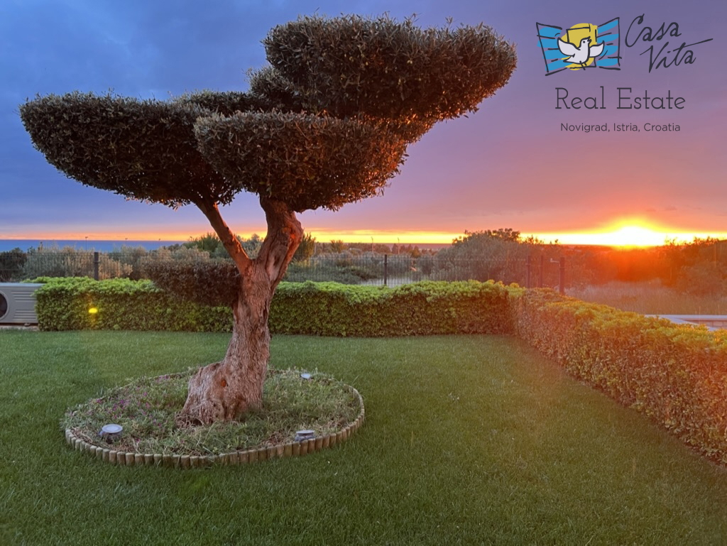 Bella casa con vista panoramica sul mare e sulla città di Cittanova - 500 metri dal mare!