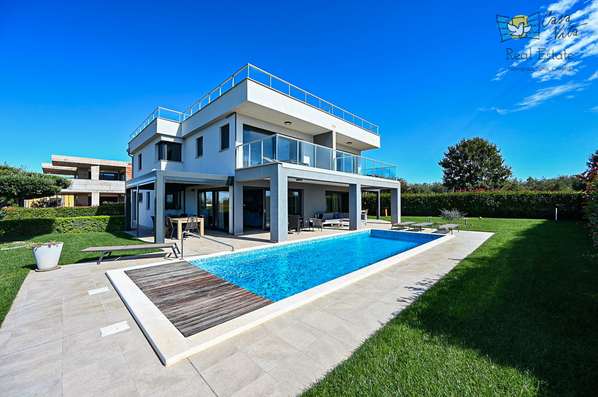 Bella casa con vista panoramica sul mare e sulla città di Cittanova - 500 metri dal mare!