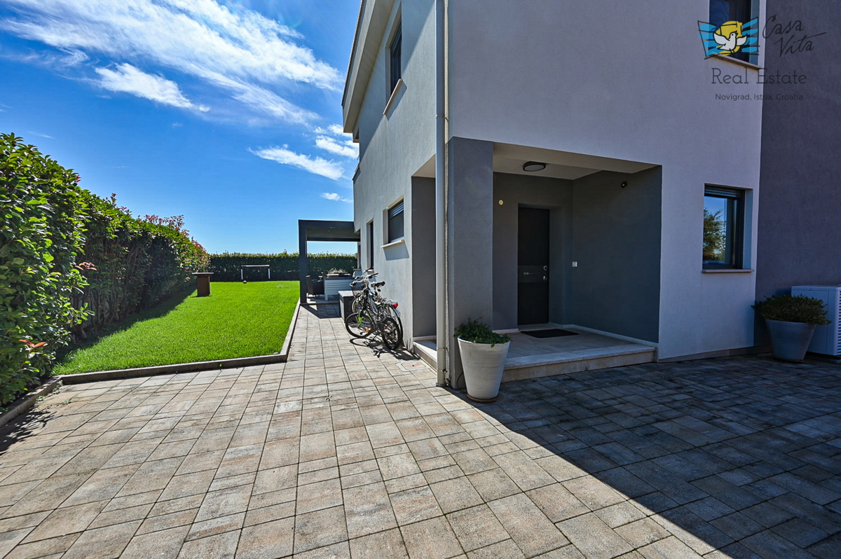 Bella casa con vista panoramica sul mare e sulla città di Cittanova - 500 metri dal mare!