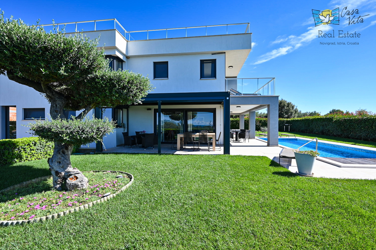 Bella casa con vista panoramica sul mare e sulla città di Cittanova - 500 metri dal mare!