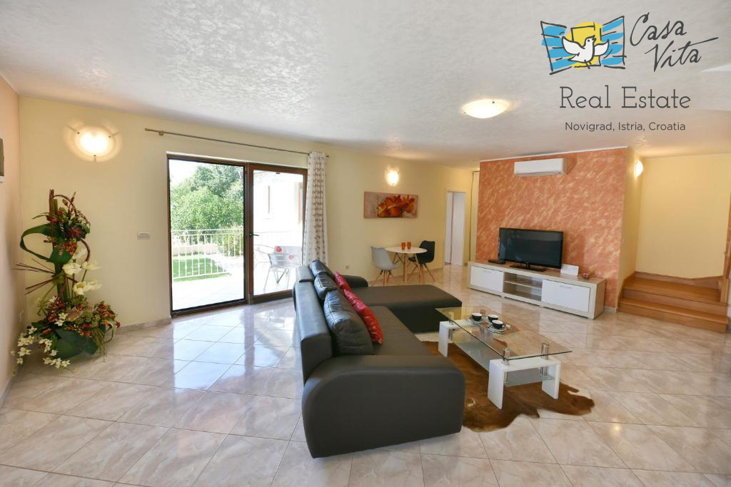 Istria, Parenzo - Casa indipendente a 12 km dal mare e dal centro di Parenzo!