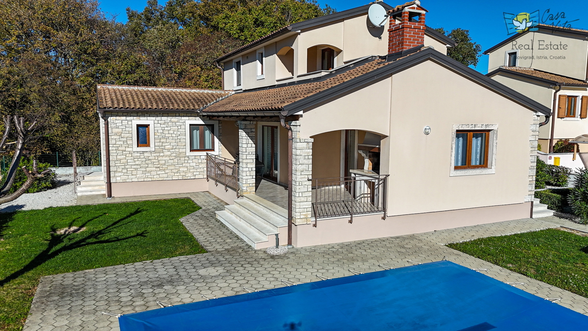 Istria, Parenzo - Casa indipendente a 12 km dal mare e dal centro di Parenzo!