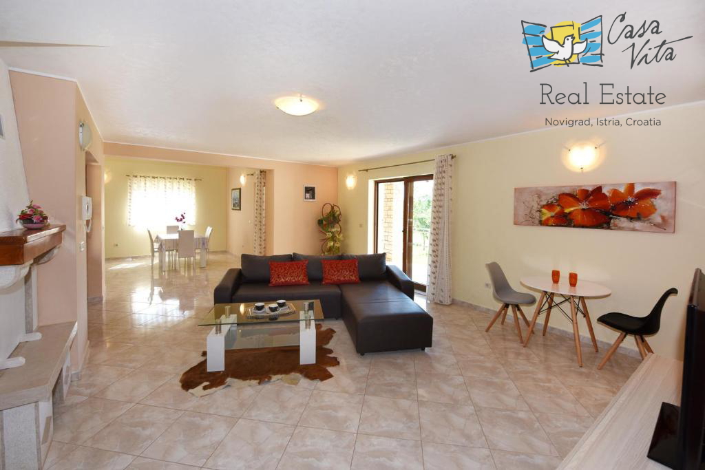 Istria, Parenzo - Casa indipendente a 12 km dal mare e dal centro di Parenzo!