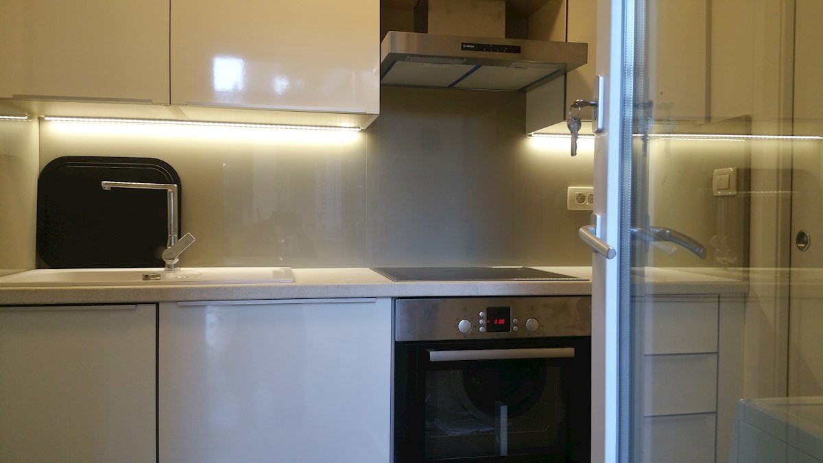 OPATIJA, MOŠĆENIČKA DRAGA - Appartamento e monolocale con ampia terrazza e 2 posti auto