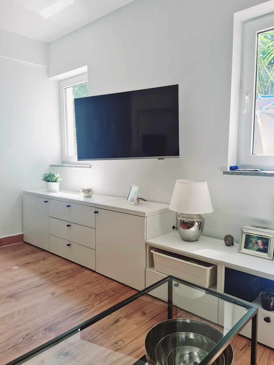 OPATIJA, MOŠĆENIČKA DRAGA - Appartamento e monolocale con ampia terrazza e 2 posti auto