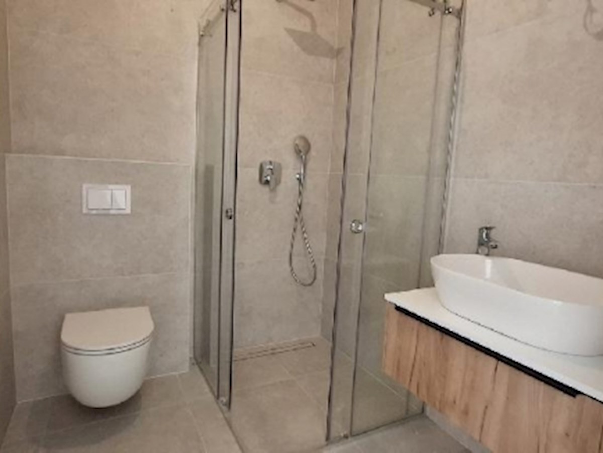 Istria, Tar vendiamo un appartamento su due piani con piscina, 3 camere da letto...