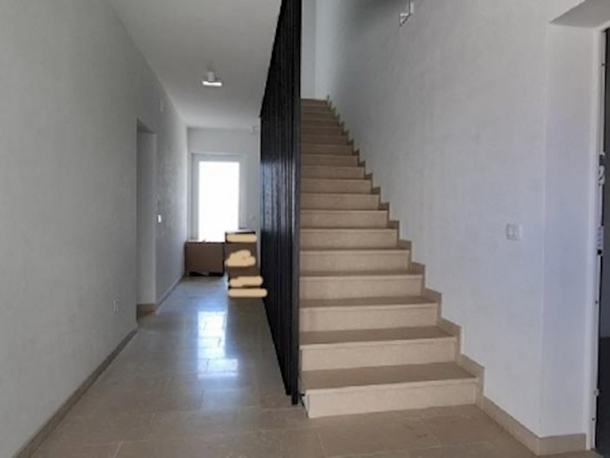 Istria, Tar vendiamo un appartamento su due piani con piscina, 3 camere da letto...
