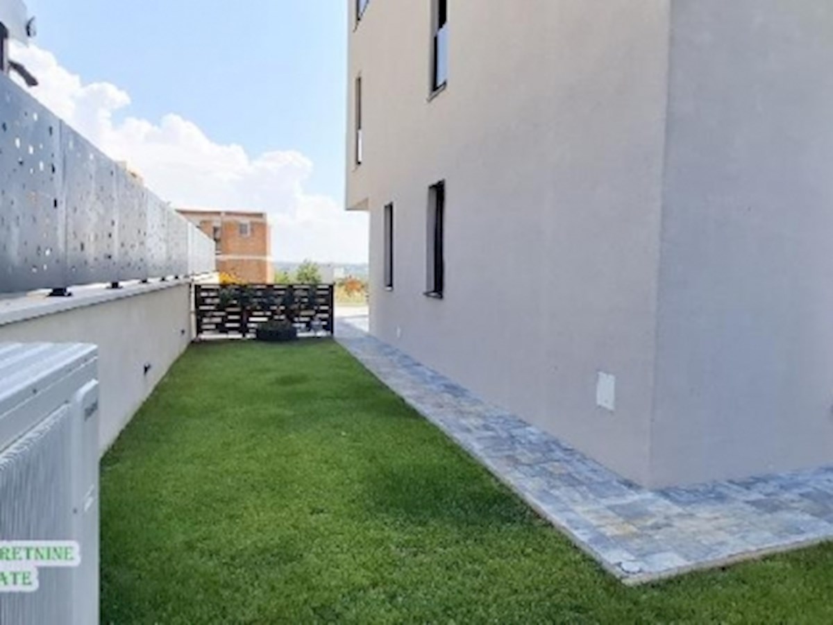 Istria, Tar vendiamo un appartamento su due piani con piscina, 3 camere da letto...