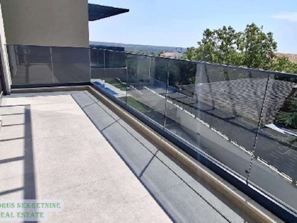 Istria, Tar vendiamo un appartamento su due piani con piscina, 3 camere da letto...