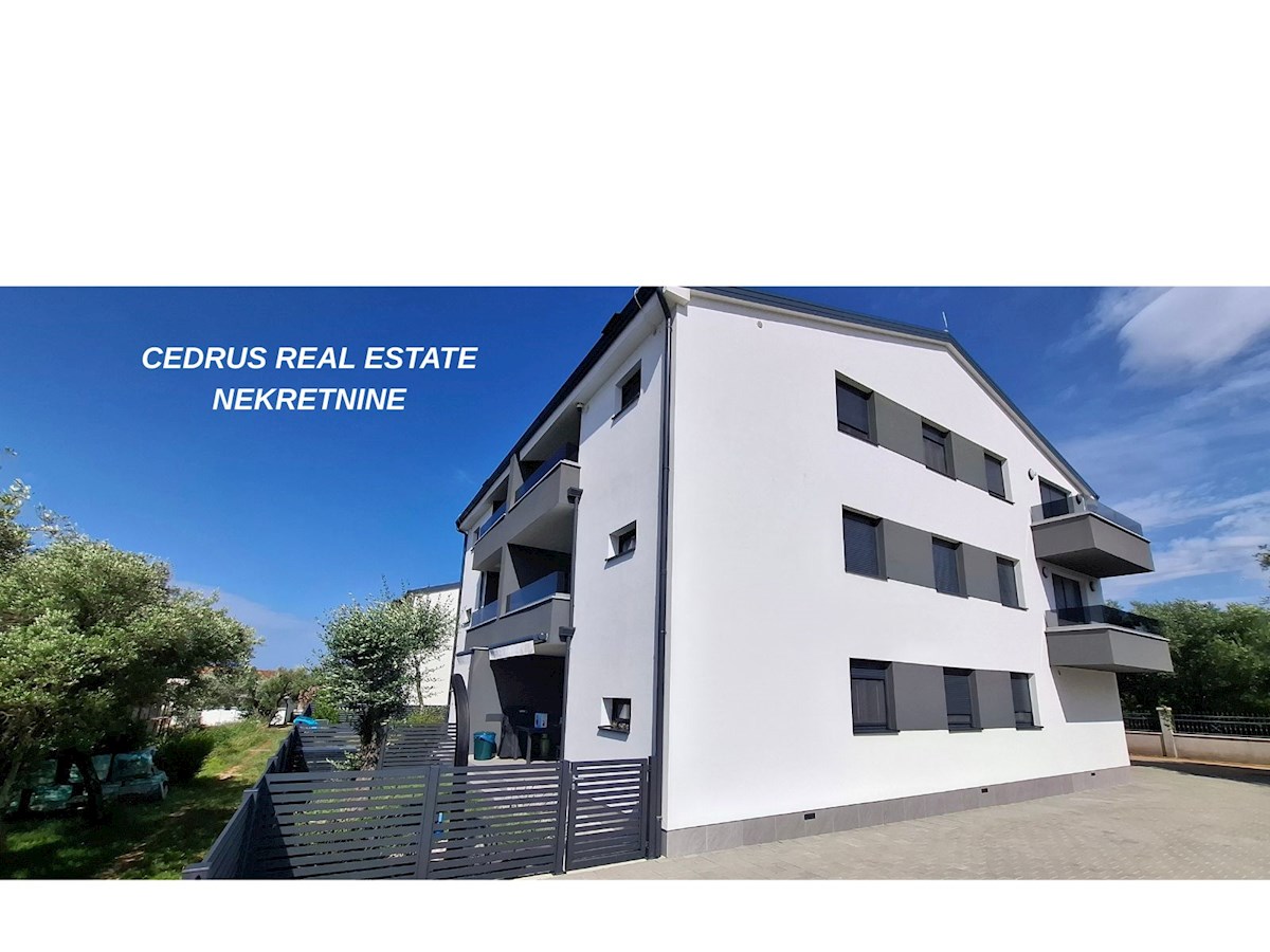 Istria, Umago, Zambrattia. Vendiamo nuovissimo appartamento di 86 m2 con vista mare, al primo piano