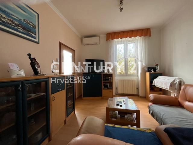 Vendita, Appartamento, 2,5 locali (2S+DB), Provincia di Istria, Umag