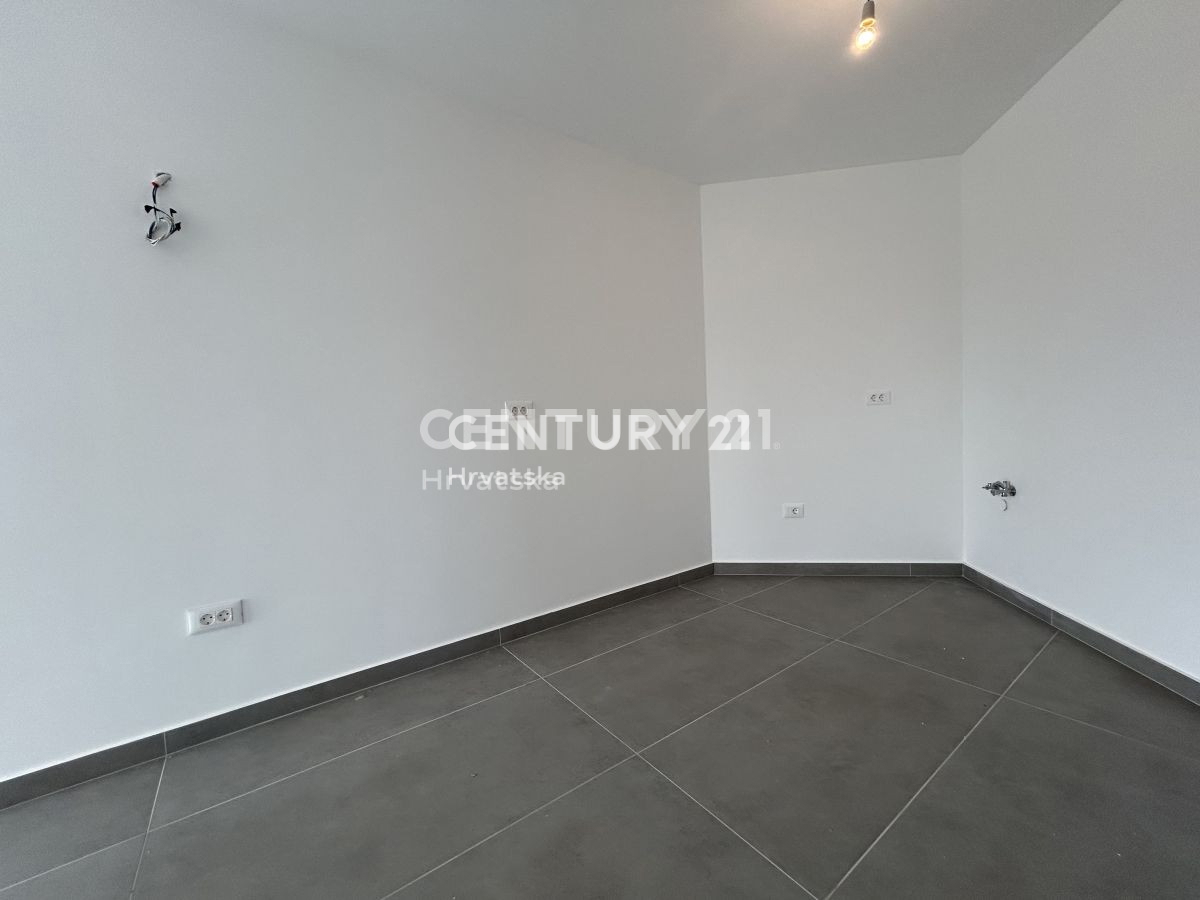 Vendita, Appartamento, 2,5 locali (2S+DB), Provincia di Istria, Umag