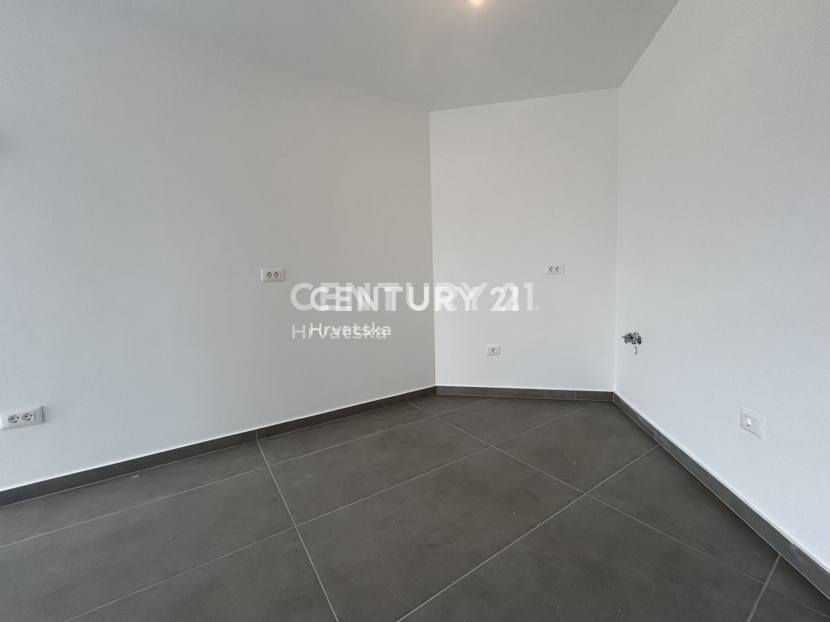 Vendita, Appartamento, 2,5 locali (2S+DB), Provincia di Istria, Umag