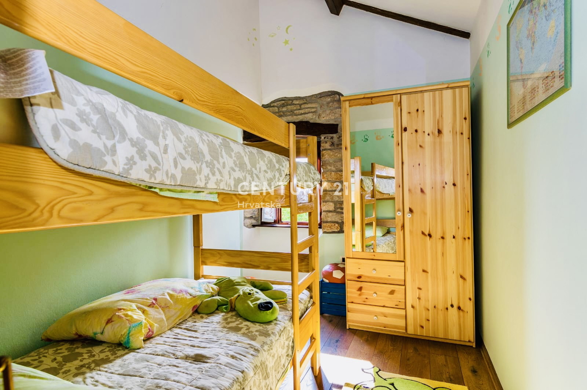 Vendita, Casa, Bifamiliare, Provincia di Istria, Oprtalj, Zrenj