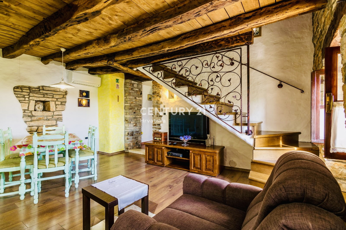 Vendita, Casa, Bifamiliare, Provincia di Istria, Oprtalj, Zrenj