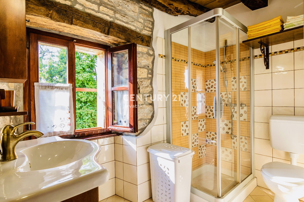 Vendita, Casa, Bifamiliare, Provincia di Istria, Oprtalj, Zrenj