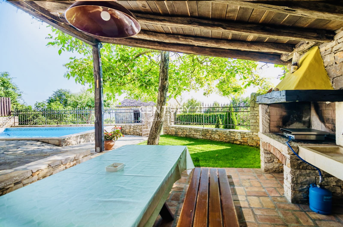 Vendita, Casa, Bifamiliare, Provincia di Istria, Oprtalj, Zrenj