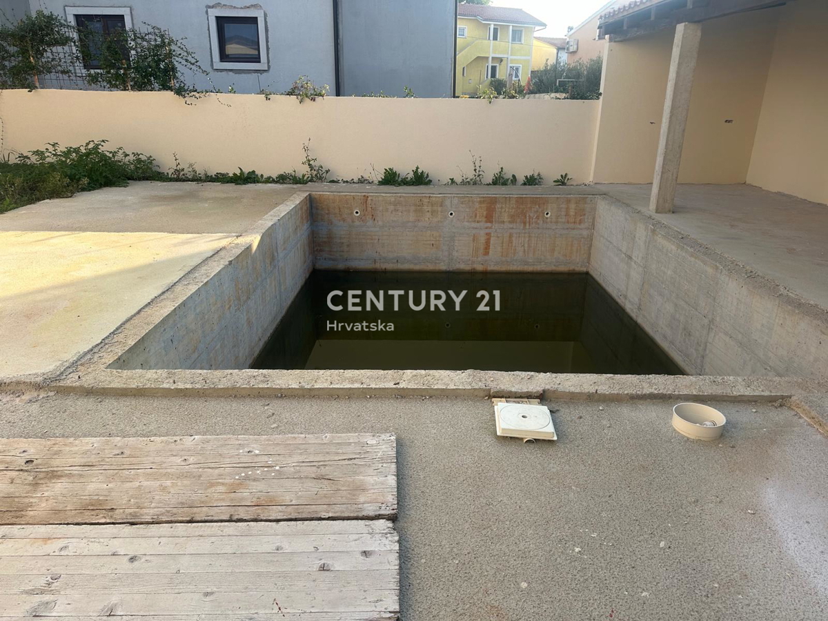 POREČ, VENDESI DOPPIA VILLA, NUOVA COSTRUZIONE CON PISCINA