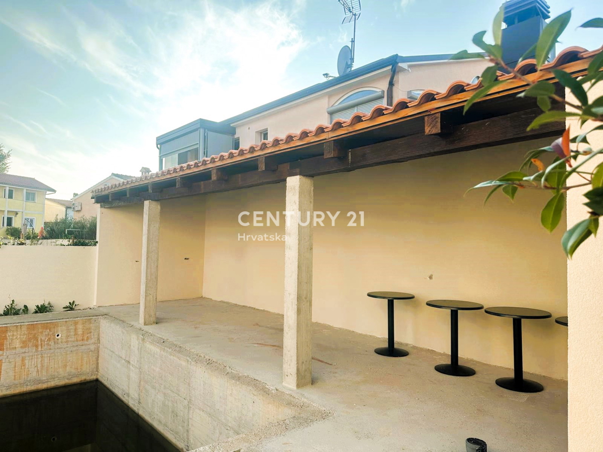 POREČ, VENDESI DOPPIA VILLA, NUOVA COSTRUZIONE CON PISCINA