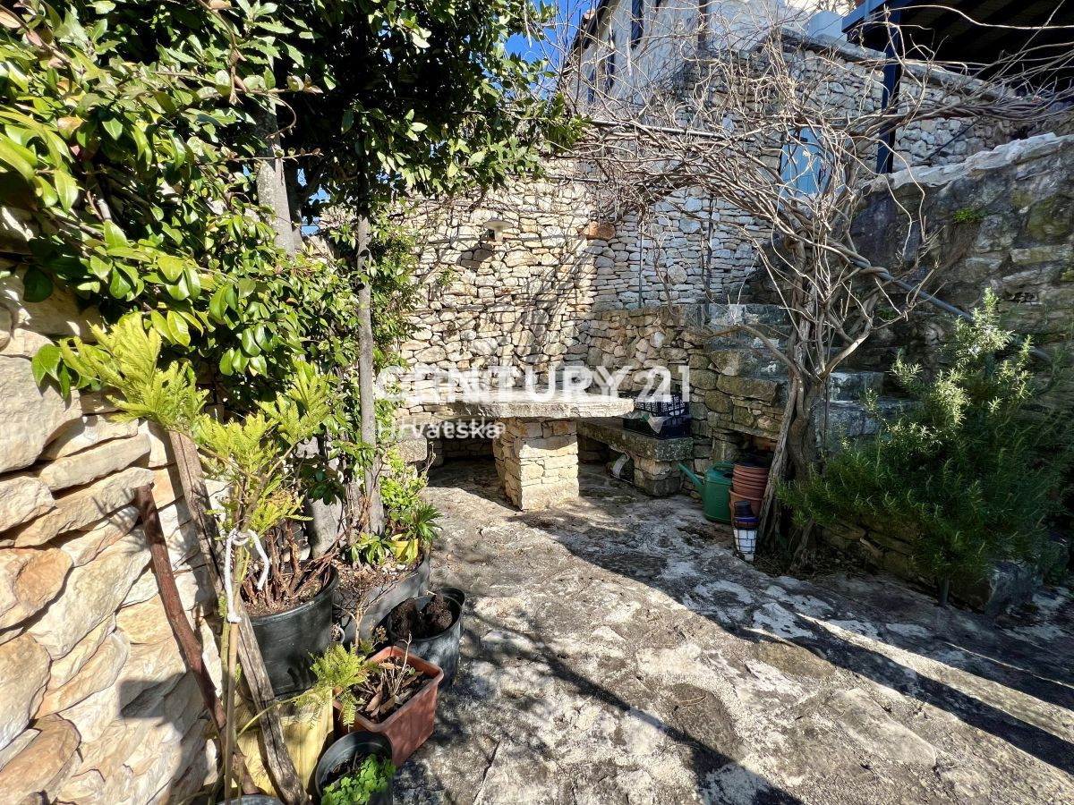 Vendita, Casa, Indipendente, Provincia di Istria, Buje, Kaštel