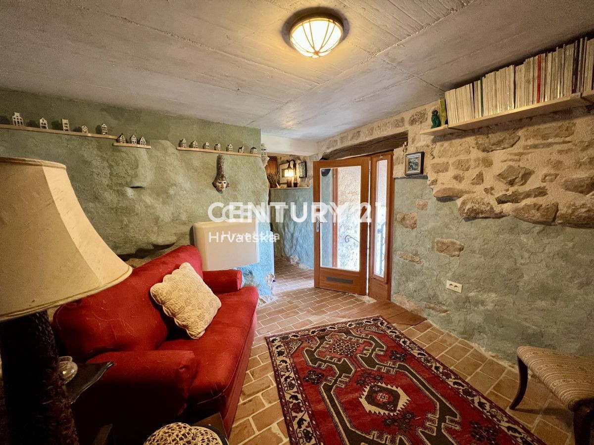 Vendita, Casa, Indipendente, Provincia di Istria, Buje, Kaštel