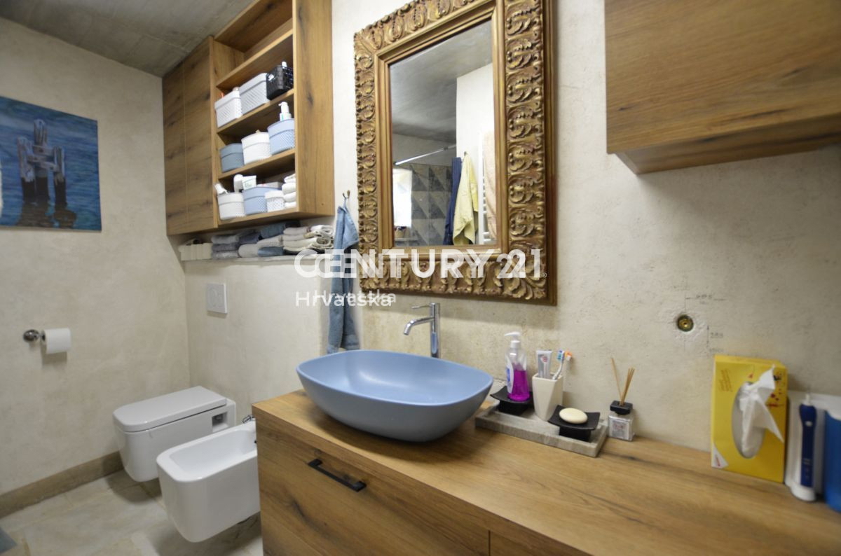 Vendita, Casa, Indipendente, Provincia di Istria, Buje, Kaštel