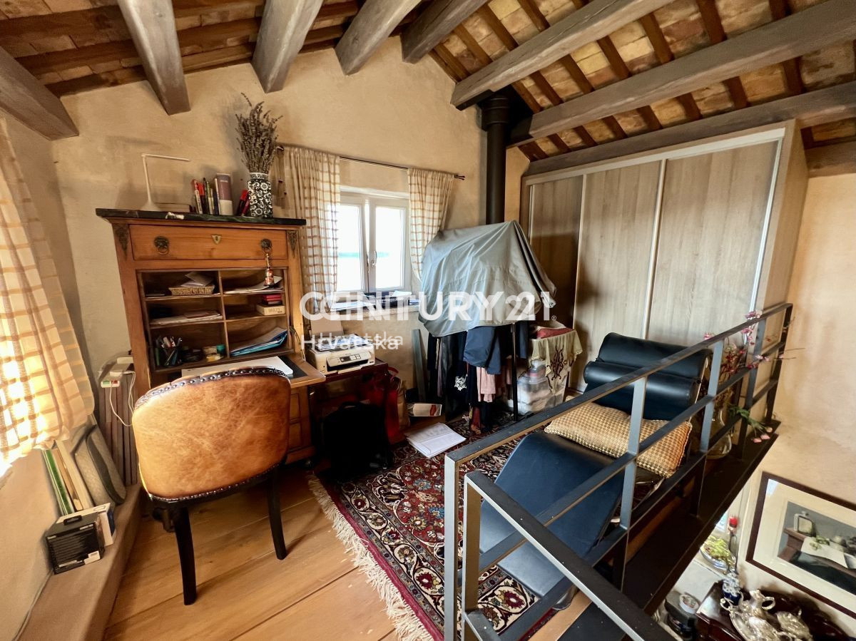 Vendita, Casa, Indipendente, Provincia di Istria, Buje, Kaštel