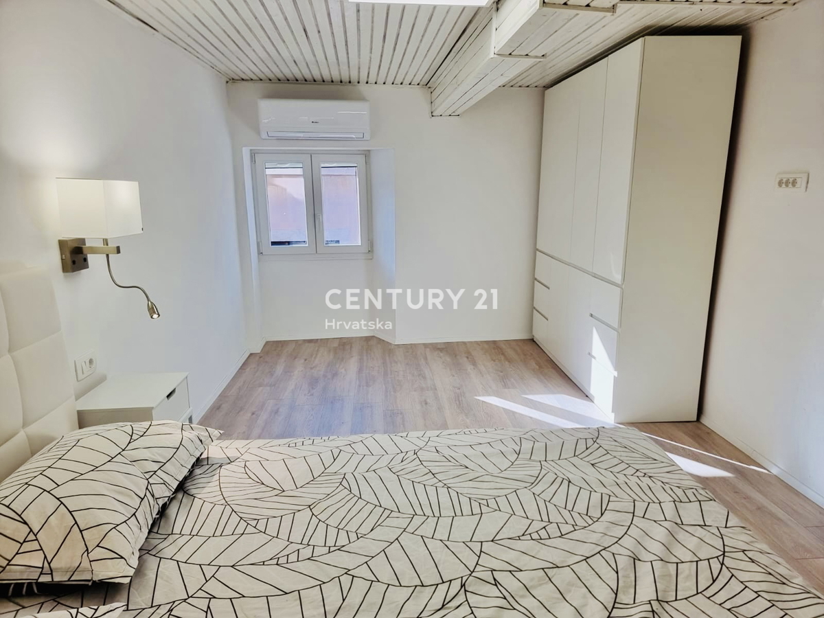 BUJE, CENTRO, APPARTAMENTO ECCELLENTE E COMPLETAMENTE RISTRUTTURATO