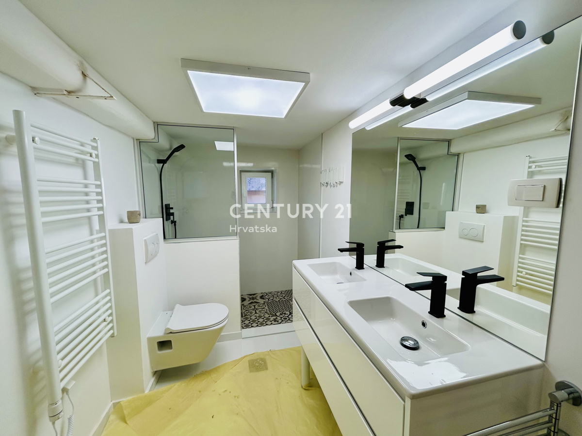 BUJE, CENTRO, APPARTAMENTO ECCELLENTE E COMPLETAMENTE RISTRUTTURATO