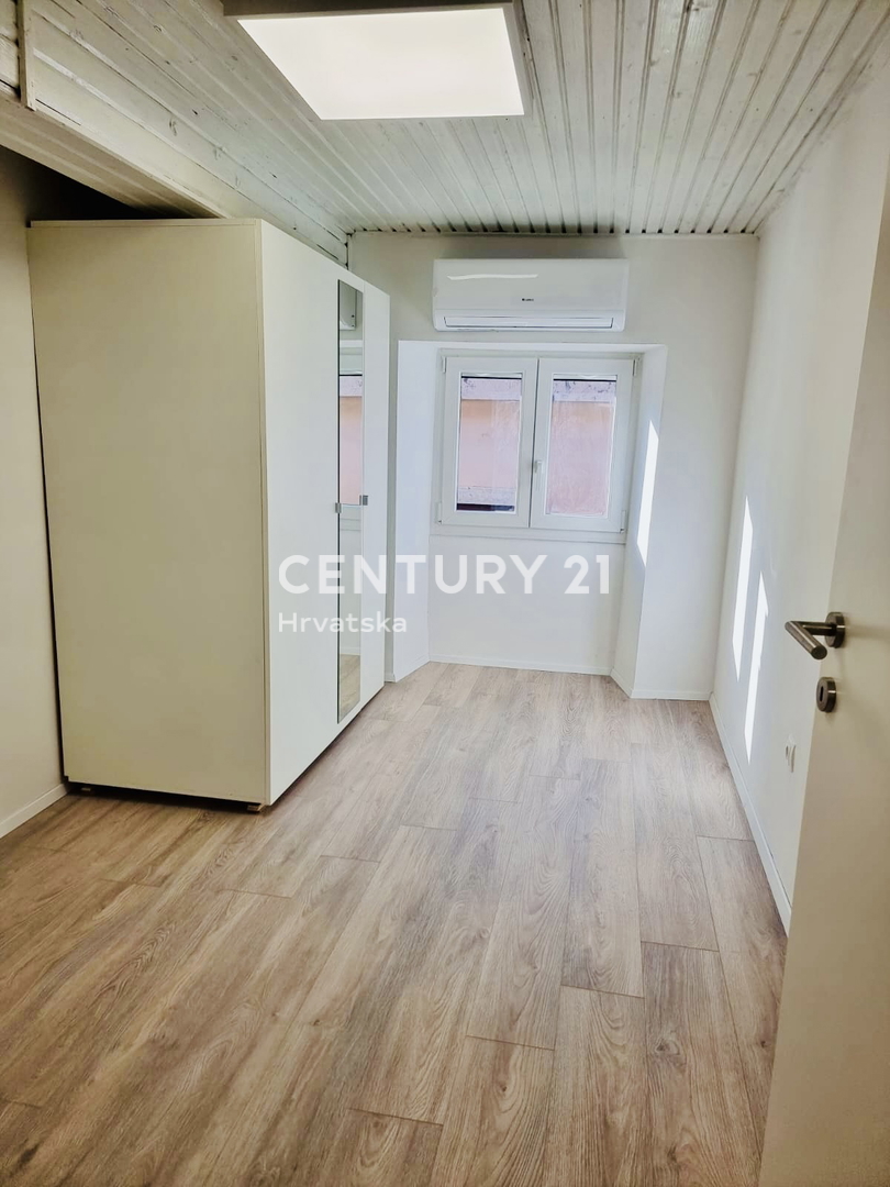 BUJE, CENTRO, APPARTAMENTO ECCELLENTE E COMPLETAMENTE RISTRUTTURATO