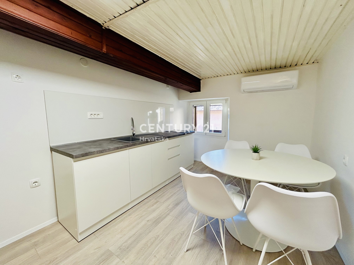 BUJE, CENTRO, APPARTAMENTO ECCELLENTE E COMPLETAMENTE RISTRUTTURATO