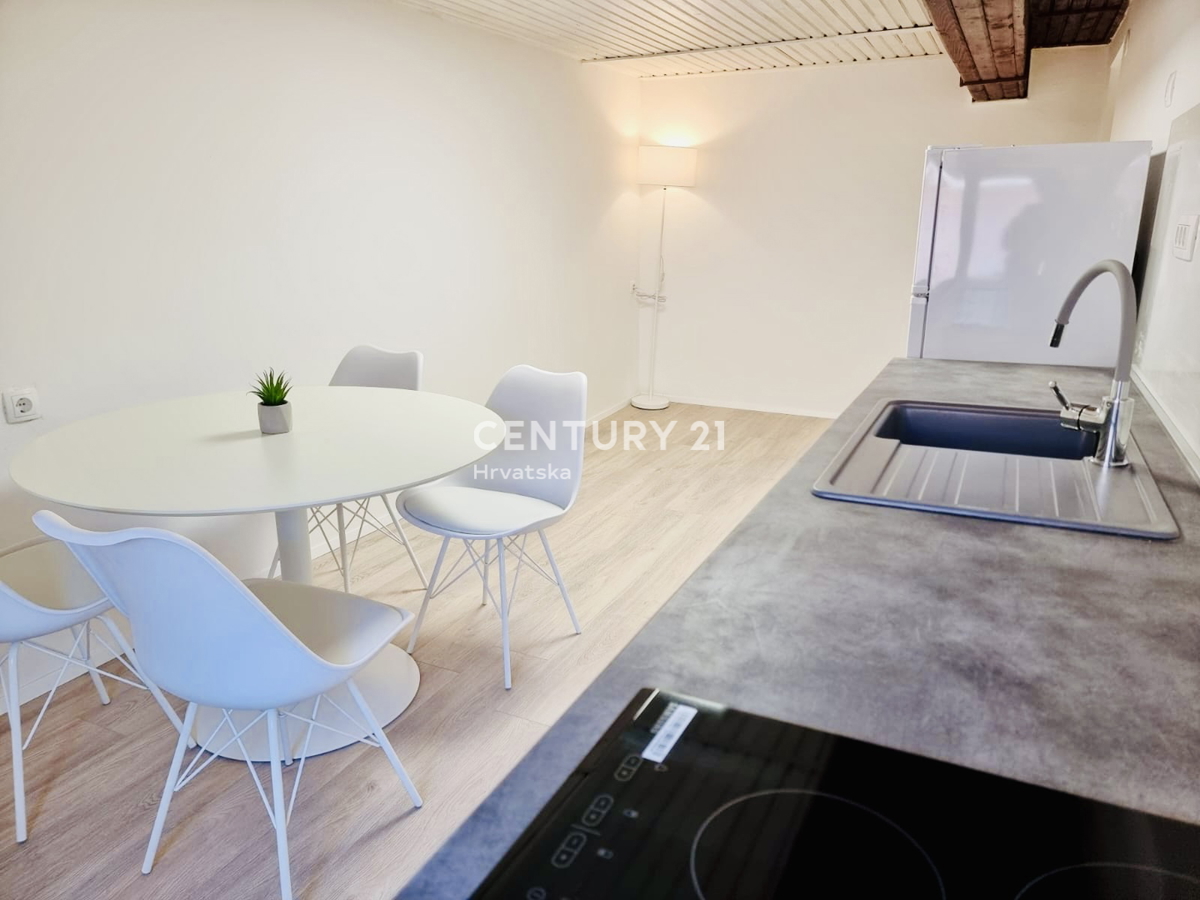 BUJE, CENTRO, APPARTAMENTO ECCELLENTE E COMPLETAMENTE RISTRUTTURATO