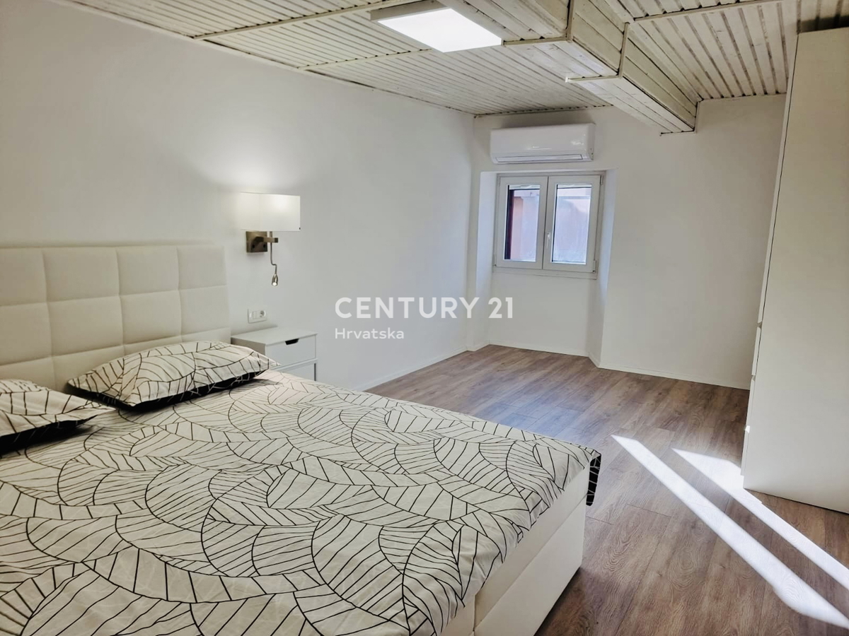 BUJE, CENTRO, APPARTAMENTO ECCELLENTE E COMPLETAMENTE RISTRUTTURATO