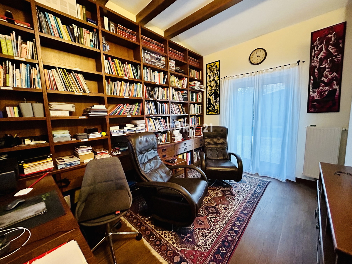 UMAG, DINTORNI, VILLA FAMILIARE A SOLI 400 METRI DALLA SPIAGGIA CON VISTA MARE