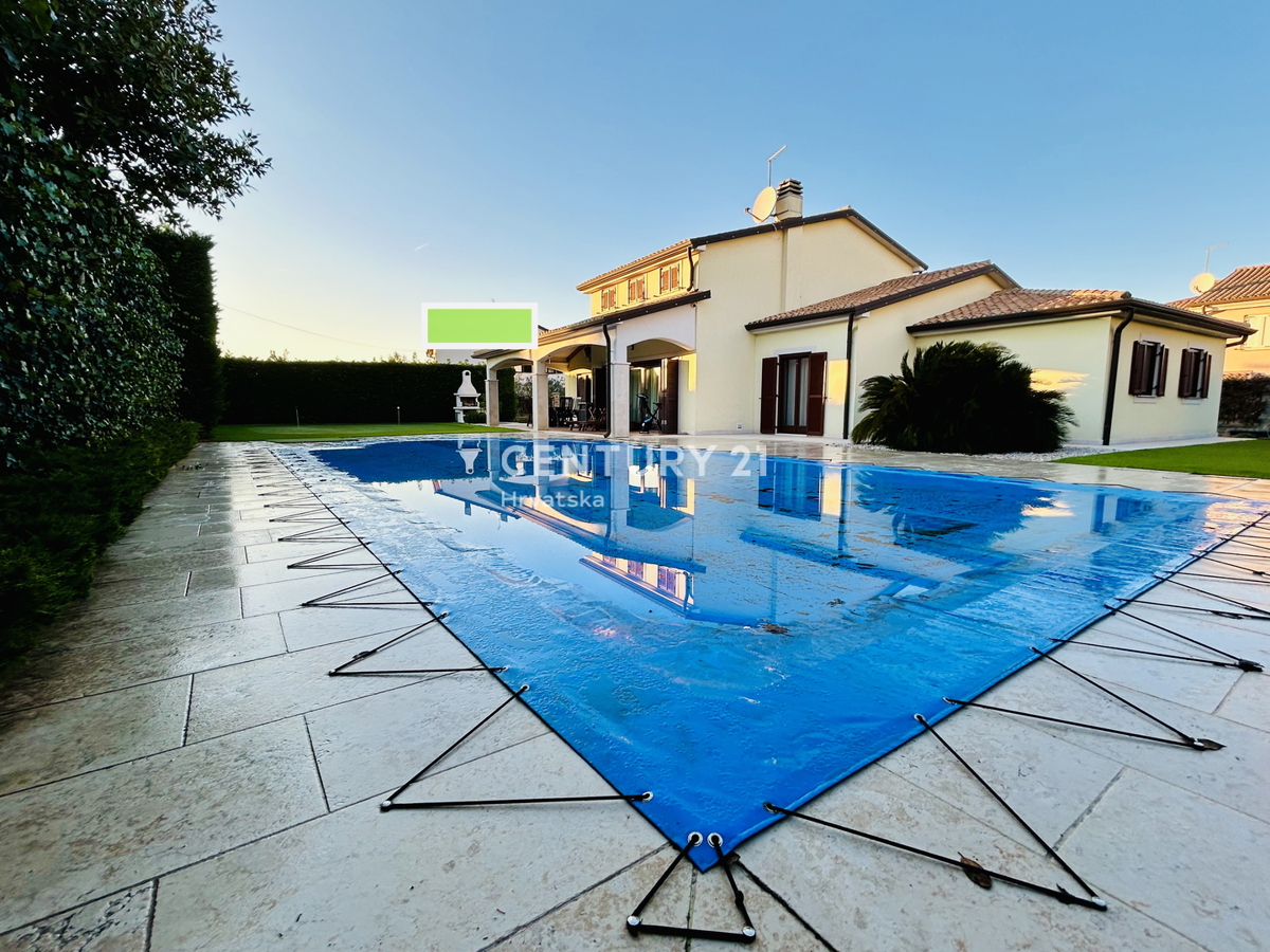 UMAG, DINTORNI, VILLA FAMILIARE A SOLI 400 METRI DALLA SPIAGGIA CON VISTA MARE