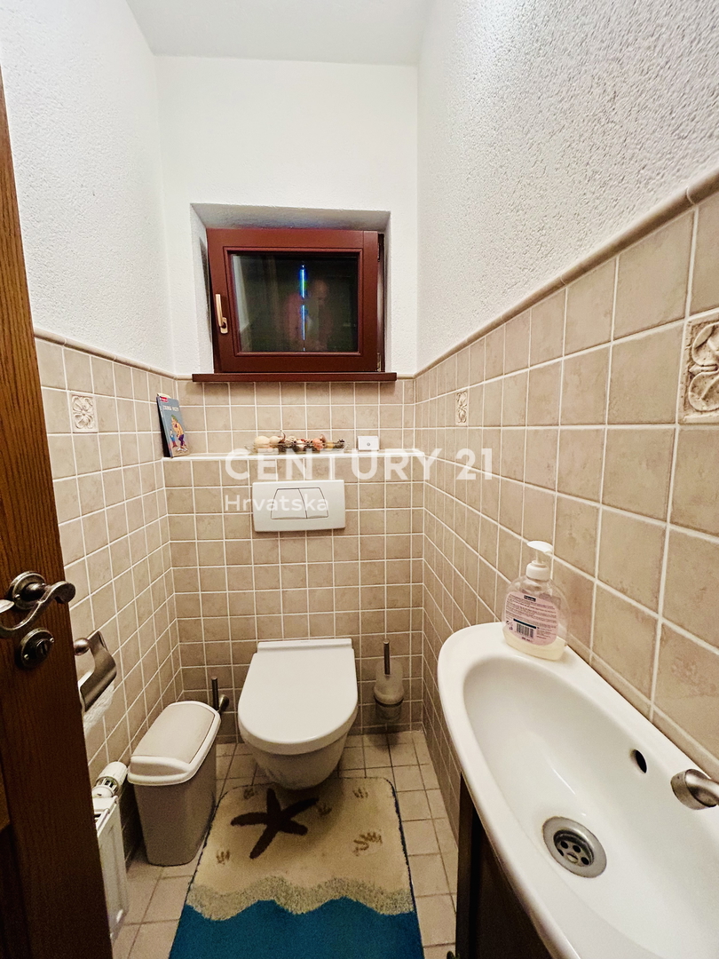 UMAG, DINTORNI, VILLA FAMILIARE A SOLI 400 METRI DALLA SPIAGGIA CON VISTA MARE