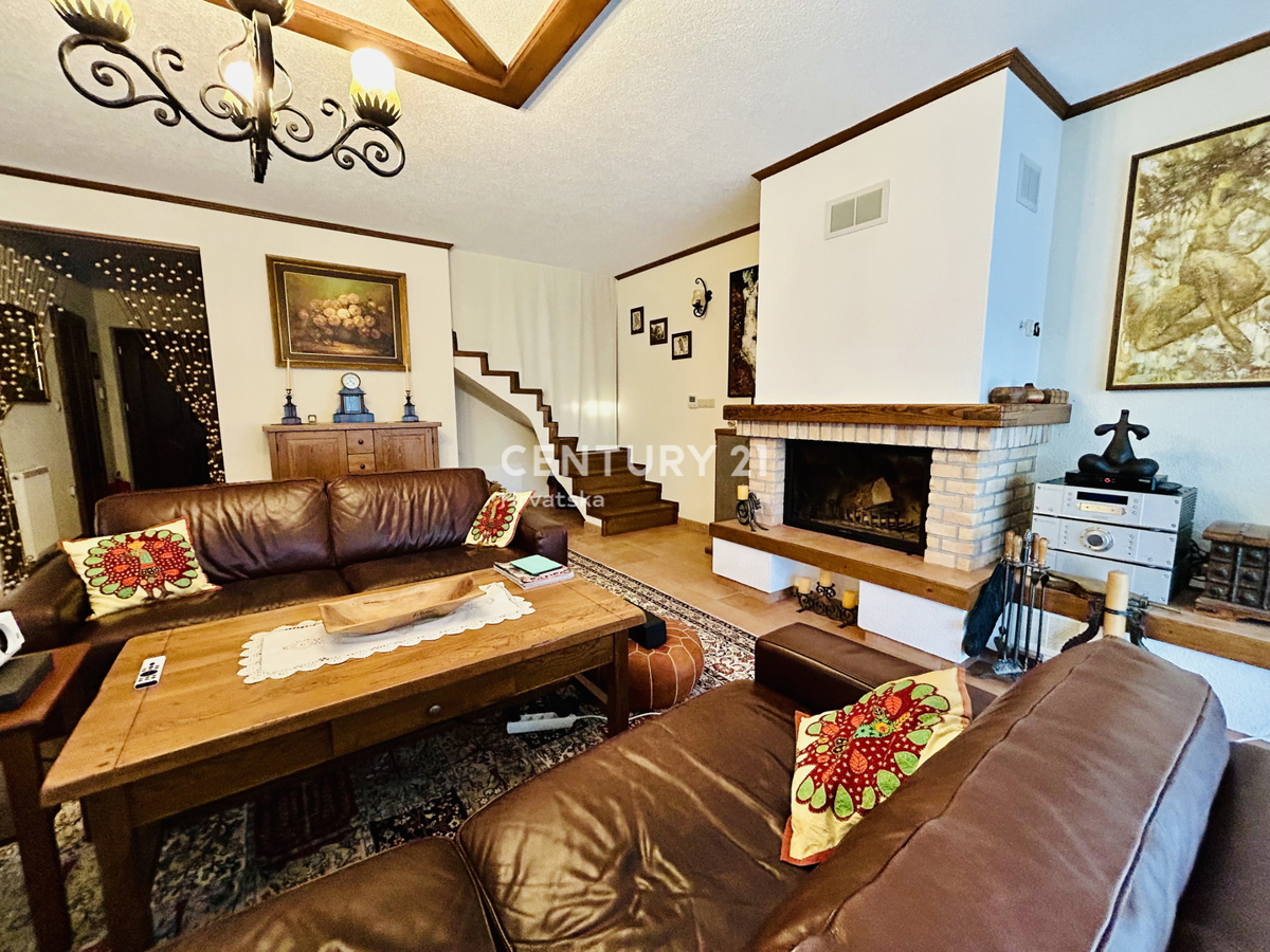 UMAG, DINTORNI, VILLA FAMILIARE A SOLI 400 METRI DALLA SPIAGGIA CON VISTA MARE