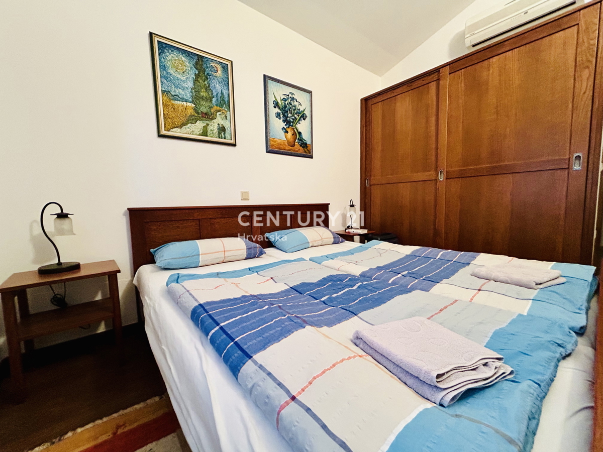 UMAG, DINTORNI, VILLA FAMILIARE A SOLI 400 METRI DALLA SPIAGGIA CON VISTA MARE