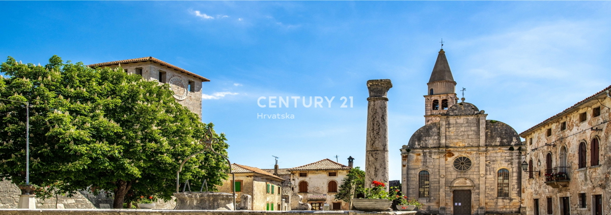 SVETVINČENAT, APPARTAMENTO QUADRILOCALE IN CENTRO CITTÀ, COMPLETAMENTE RISTRUTTURATO E ARREDATO