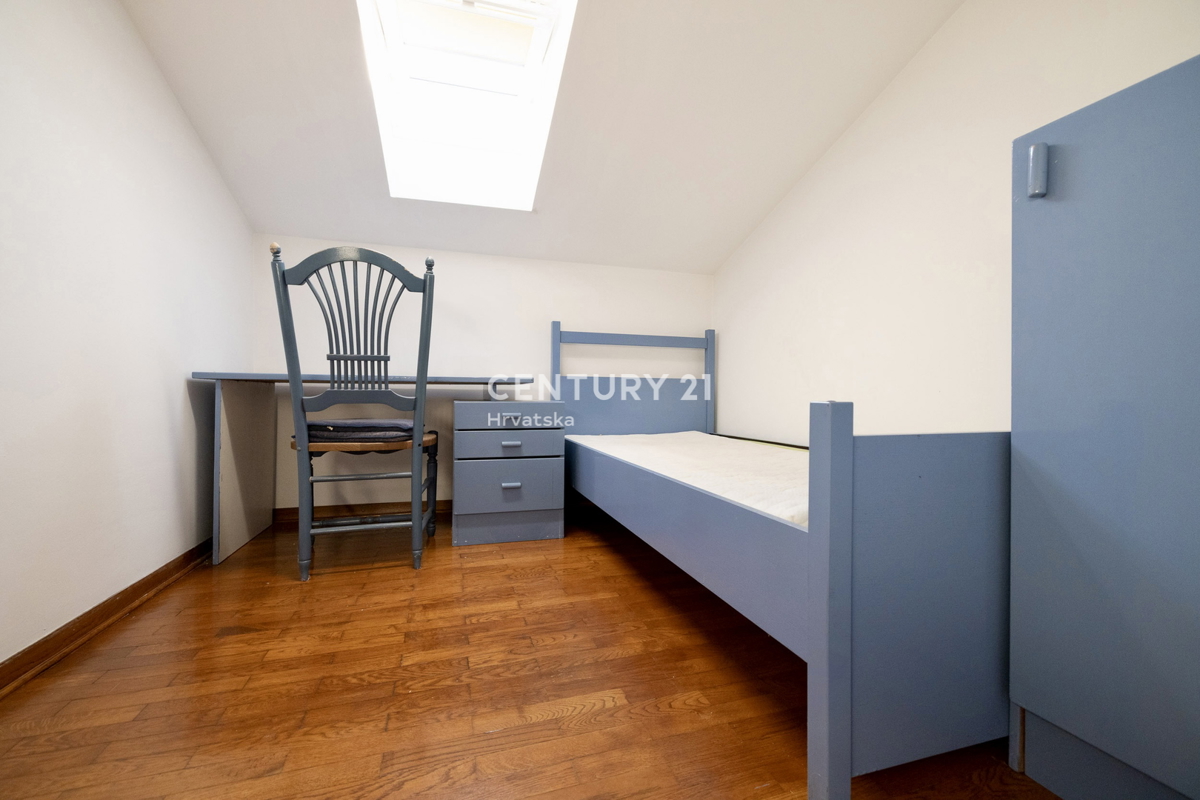 BRTONIGLA, RISTRUTTURATA CASA ISTRIANA