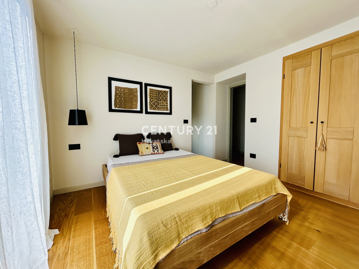 BUJE, CASA COMPLETAMENTE RISTRUTTURATA CON VISTA MARE