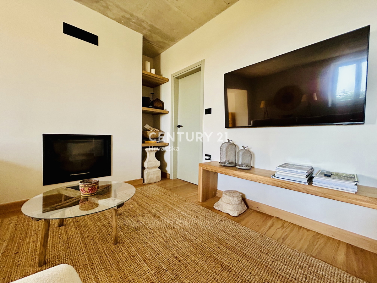 BUJE, CASA COMPLETAMENTE RISTRUTTURATA CON VISTA MARE